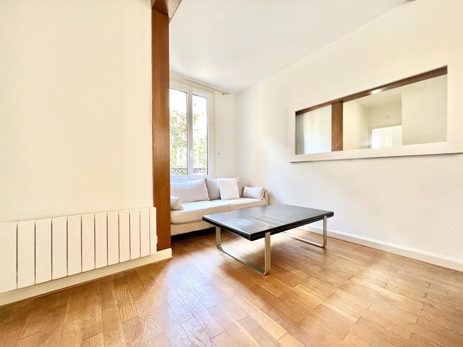 - 16 - Passy Apartment Paris